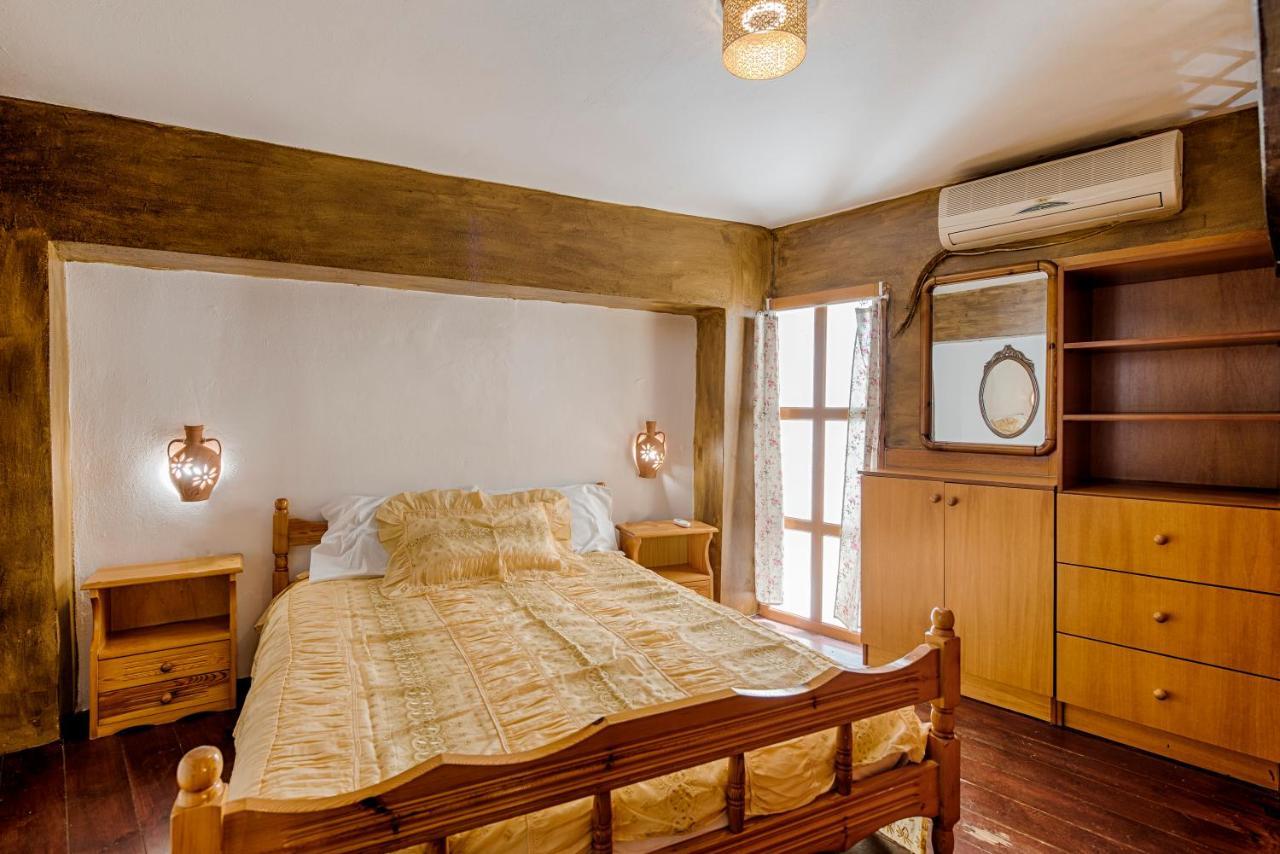 Hara'S Traditional Detached House In Malona Malona Village Экстерьер фото