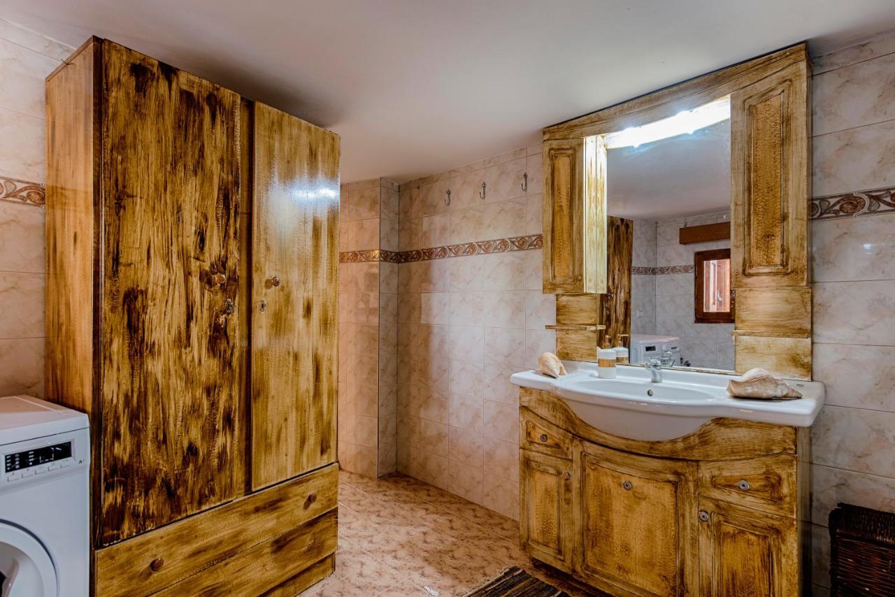 Hara'S Traditional Detached House In Malona Malona Village Экстерьер фото